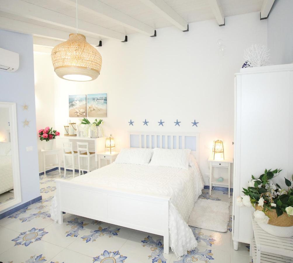Blu Mare Suite Privata & Apartment Terrasini Eksteriør billede